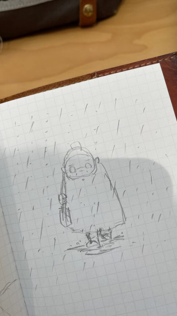 雨の中、傘もささずに歩くおばあさん